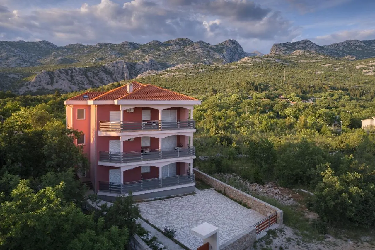 Family Apartment Paklenica Seline